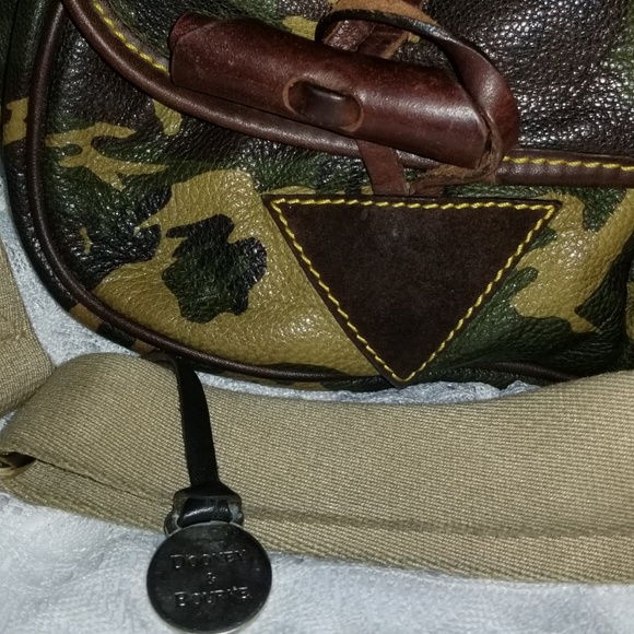 Dooney & Bourke leather crossbody bag - Picture 2 of 3